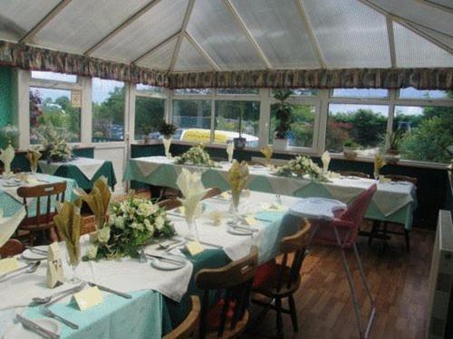 Отель Stag Coach House Carmel Экстерьер фото