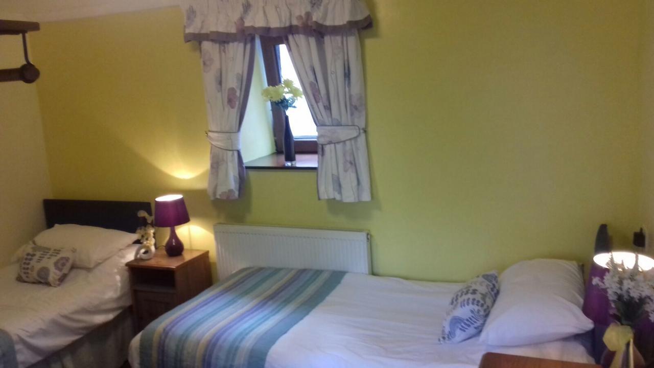 Отель Stag Coach House Carmel Экстерьер фото